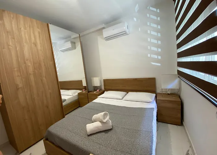 R1 Cosy Double In Flat Gazde/Camere de închiriat Msida