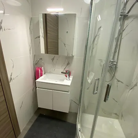R1 Cosy Double In Flat * Msida