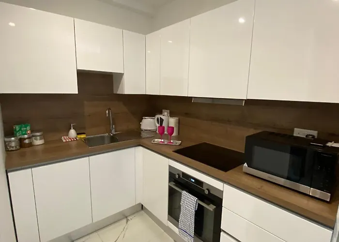 R1 Cosy Double In Flat مسيدا